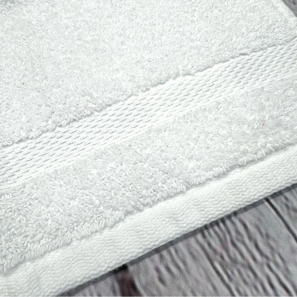 Wash Cloths - White Set of (5) Like New